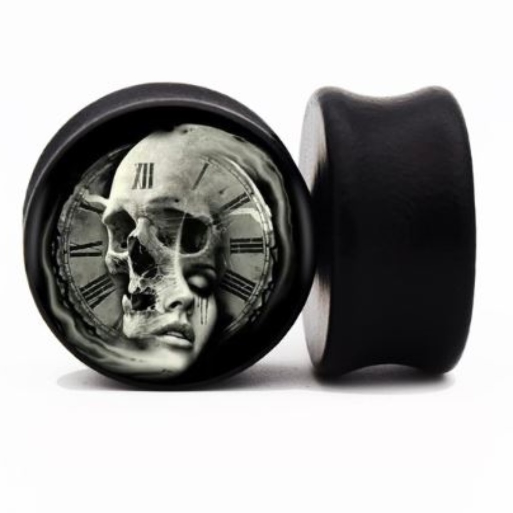 wooden skull/girl ear plugs 8mm